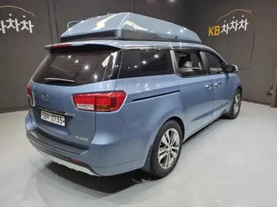 Kia Canival 2016, 120000 км, за 9800000 KRW