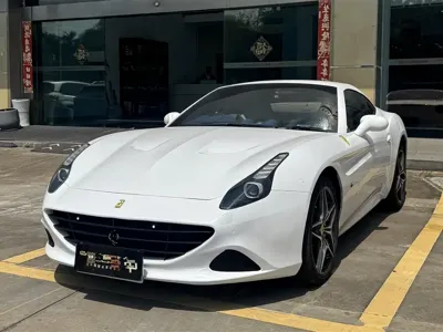 Ferrari California T · 2015 год