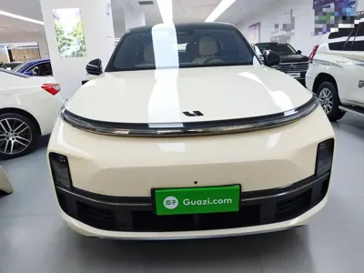 Li Auto Li L9 2023, 48800 км, за 235500 CNY
