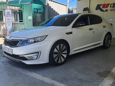 Kia K5 · 2013 год