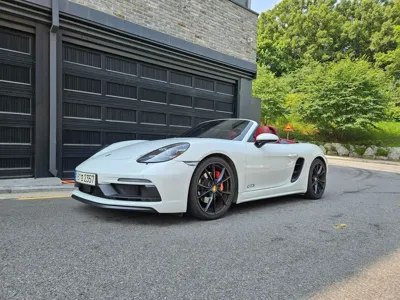 Porsche 718 · 2018 год