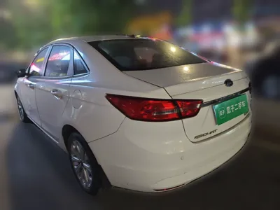 Ford Escort 2015, 88200 км, за 25627.64 CNY - фото 4