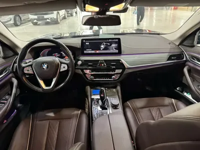 BMW 5 Series 2022, 67000 км, за 199800 CNY - фото 9