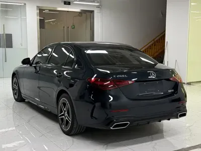 Mercedes-Benz C-Class 2022, 52000 км, за 178000 CNY