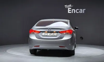 Hyundai Avante 2012, 143835 км, за 3900000 KRW