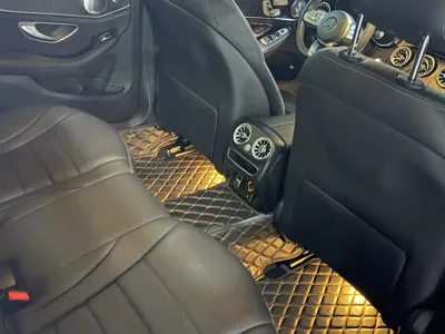 Mercedes-Benz C-Class 2020, 56000 км, за 91900 CNY - фото 9