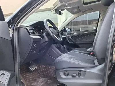 Volkswagen Tiguan L 2023, 40000 км, за 137000 CNY