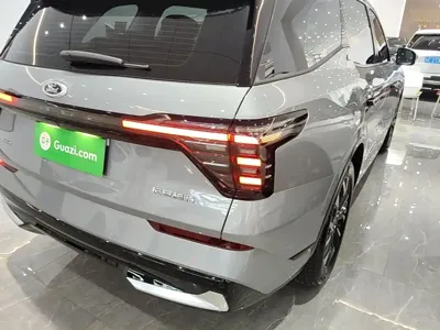 Ford Edge 2025, 4900 км, за 207700 CNY - фото 8