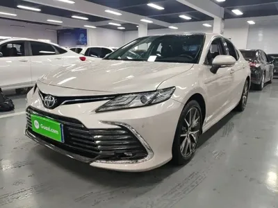 Toyota Camry 2022, 87300 км, за 100100 CNY - фото 1