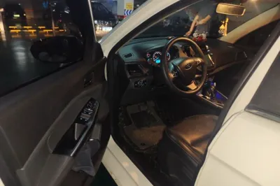 Ford Escort 2017, 156500 км, за 28377.6 CNY - фото 16