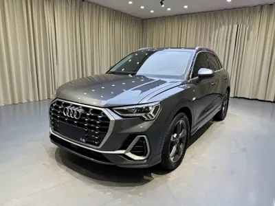 Audi Q3 · 2022 год