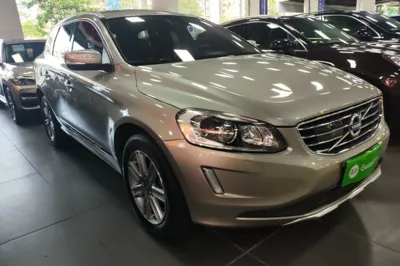 Volvo XC60 2016, 145100 км, за 62065.46 CNY
