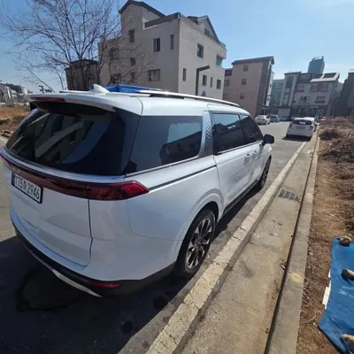 Kia Canival 2023, 16000 км, за 39000000 KRW - фото 2