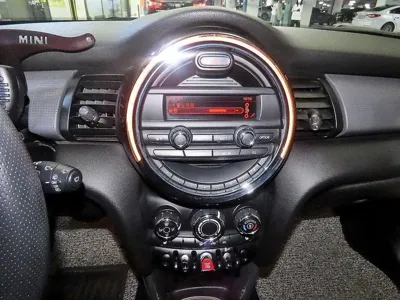 MINI Cooper 2015, 126302 км, за 5200000 KRW - фото 11