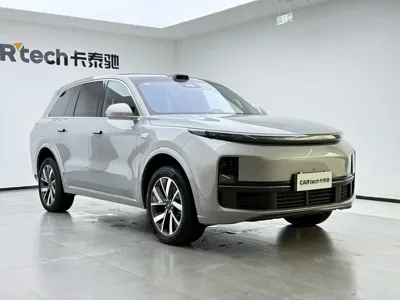 Li Auto Li L8 2023, 19000 км, за 218000 CNY - фото 6