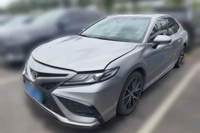Toyota Camry · 2021 год