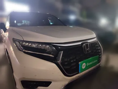 Honda UR-V 2023, 17100 км, за 210206.81 CNY