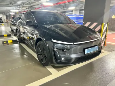 Tesla Model Y 2026, 699 км, за 42070000 KRW