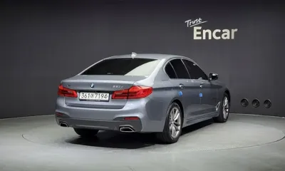 BMW 5-Series 2019, 61381 км, за 31300000 KRW