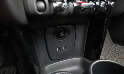 MINI Cooper Convertible 2019, 53550 км, за 19900000 KRW - фото 26