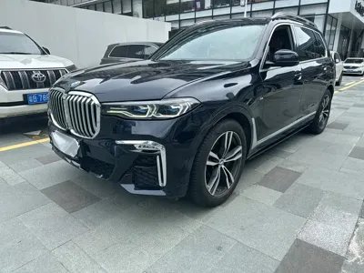 BMW X7 · 2021 год