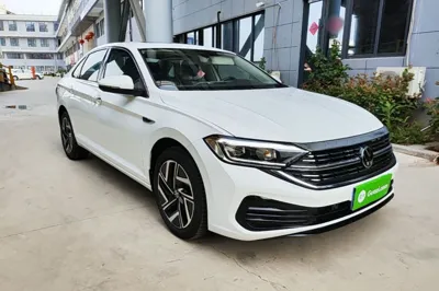 Volkswagen Sagitar 2023, 3500 км, за 104079.18 CNY