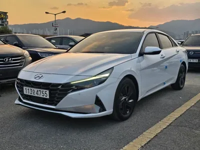 Hyundai Avante · 2022 год
