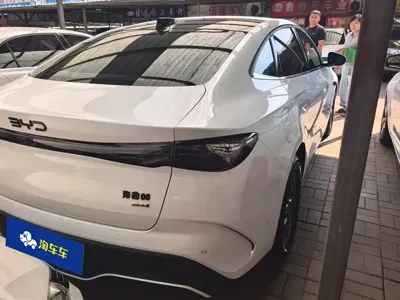 BYD 海豹06 2025, 12500 км, за 75300 CNY