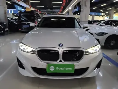 BMW i3 2023, 86700 км, за 121100 CNY