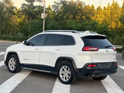 Jeep Cherokee 2016, 160000 км, за 29800 CNY - фото 24