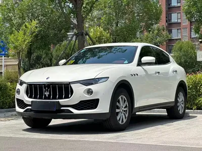Maserati Levante 2019, 80000 км, за 268000 CNY