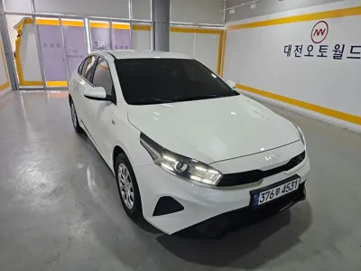 Kia K3 · 2023 год