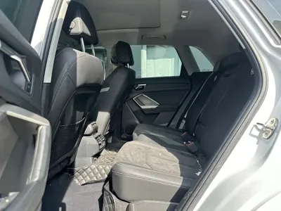 Audi Q3 2022, 32000 км, за 185000 CNY