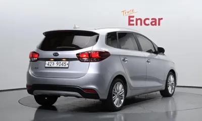 Kia Carens 2017, 93529 км, за 10800000 KRW - фото 2
