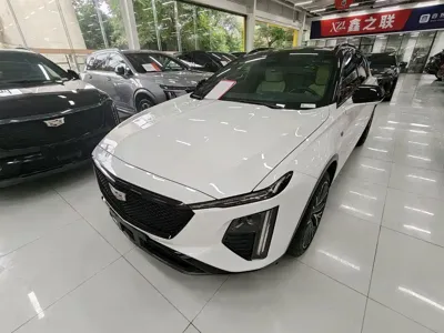 Cadillac GT4 2024, 11000 км, за 149800 CNY - фото 3