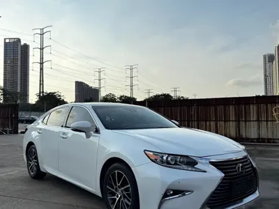 Lexus ES 2016, 170000 км, за 118000 CNY
