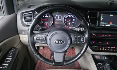 Kia Canival 2015, 196049 км, за 8900000 KRW - фото 13