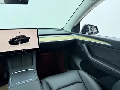 Tesla Model Y 2022, 40000 км, за 154800 CNY