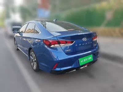 Hyundai Sonata Plug-in Hybrid 2018, 80500 км, за 56431 CNY