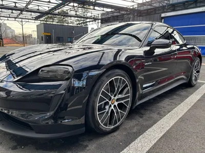 Porsche Taycan · 2023 год