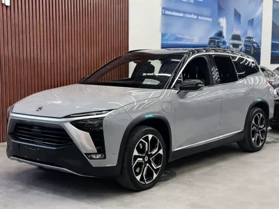 Nio ES8 · 2020 год