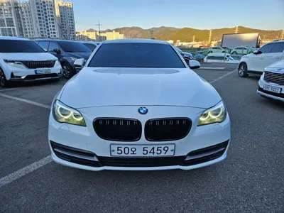 BMW 5-Series · 2015 год