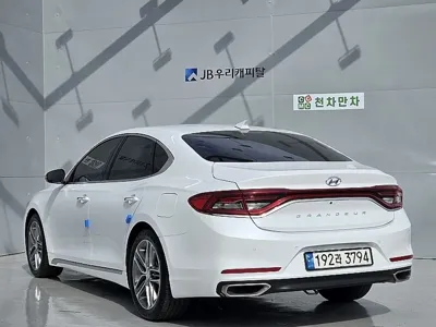 Hyundai Grandeur 2018, 91118 км, за 16000000 KRW
