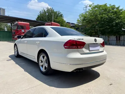 Volkswagen Passat 2014, 37100 км, за 36800 CNY