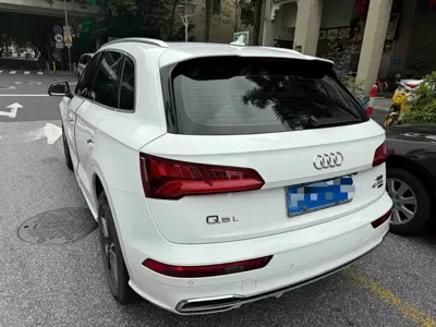 Audi Q5L 2019, 49000 км, за 135000 CNY