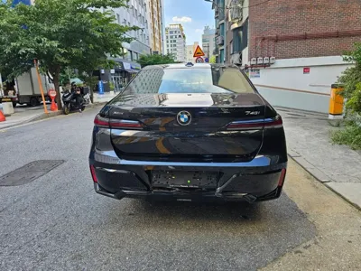 BMW 7-Series 2025, 14000 км, за 140000000 KRW