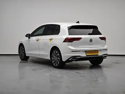 Volkswagen Golf 2024, 26000 км, за 97800 CNY