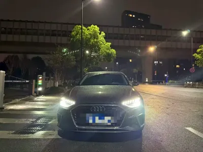 Audi A4L · 2020 год