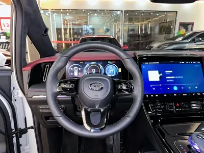 GAC Motor Trumpchi M8 2022, 30000 км, за 208800 CNY - фото 8