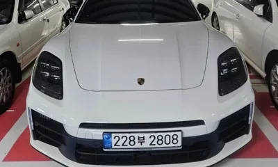 Porsche Panamera · 2024 год